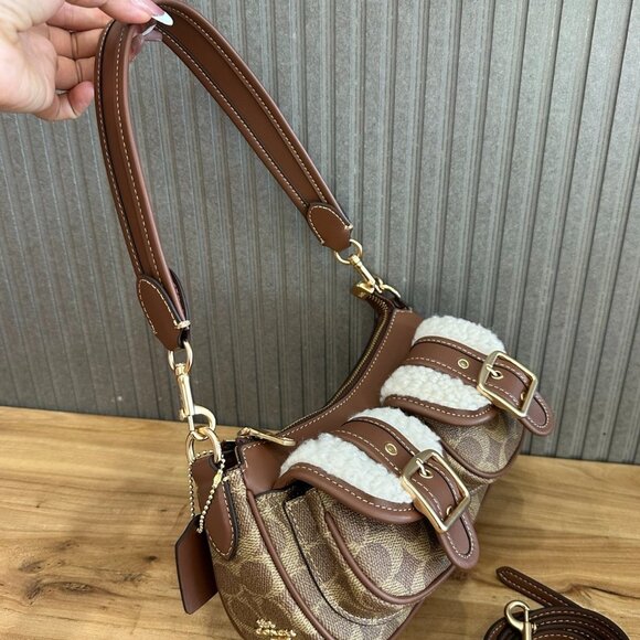 COACH ASHTON BAGUETTE Shoulder Bag - Picture 3 of 9